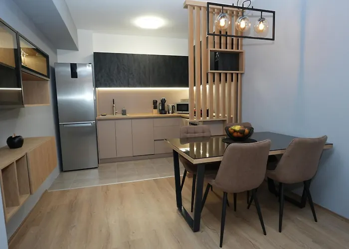 Modern & Luxe Getaway ~ Parking * Skopje