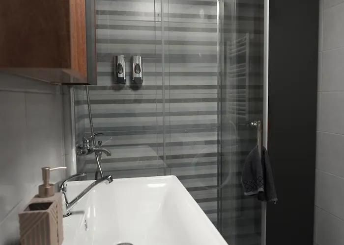 Modern & Luxe Getaway ~ Parking Apartment Skopje