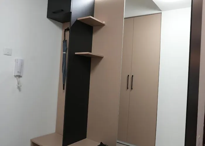 Apartment Modern & Luxe Getaway ~ Parking Skopje