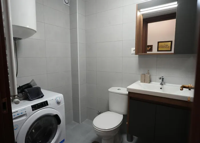 Modern & Luxe Getaway ~ Parking * Skopje